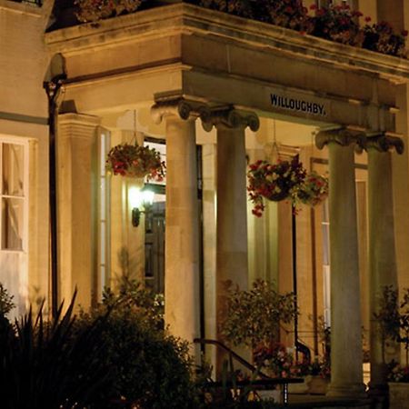 צ'לטנהם Willoughby House Hotel & Apartments מראה חיצוני תמונה