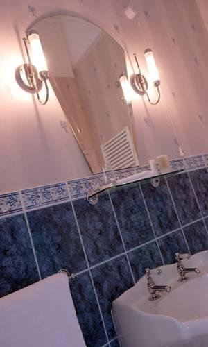 צ'לטנהם Willoughby House Hotel & Apartments מראה חיצוני תמונה