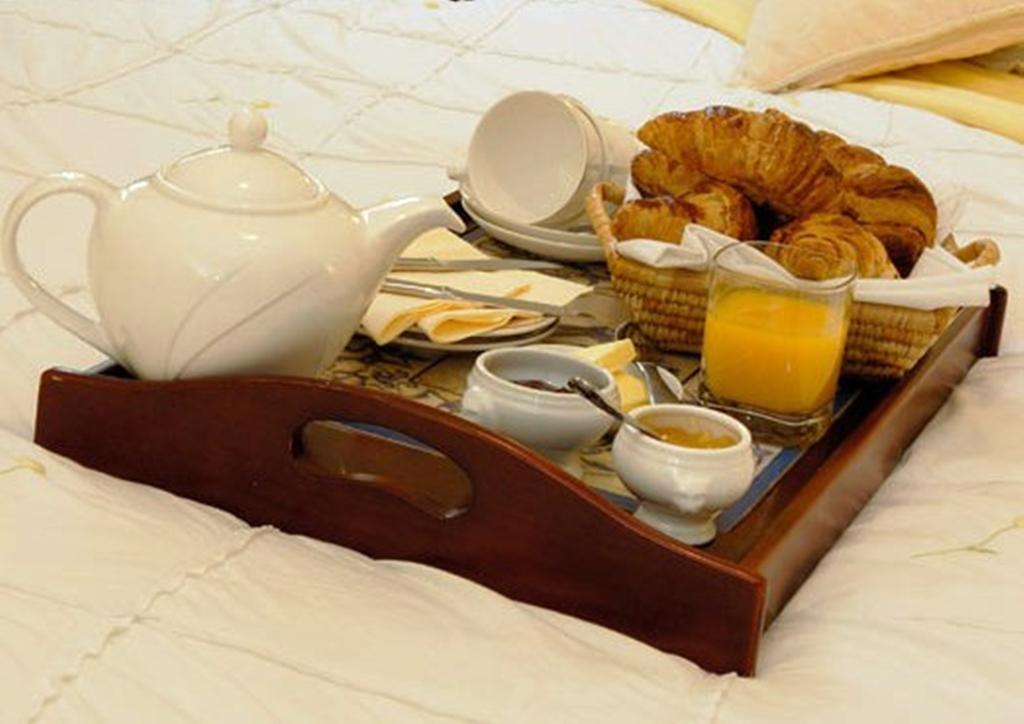 צ'לטנהם Willoughby House Hotel & Apartments חדר תמונה