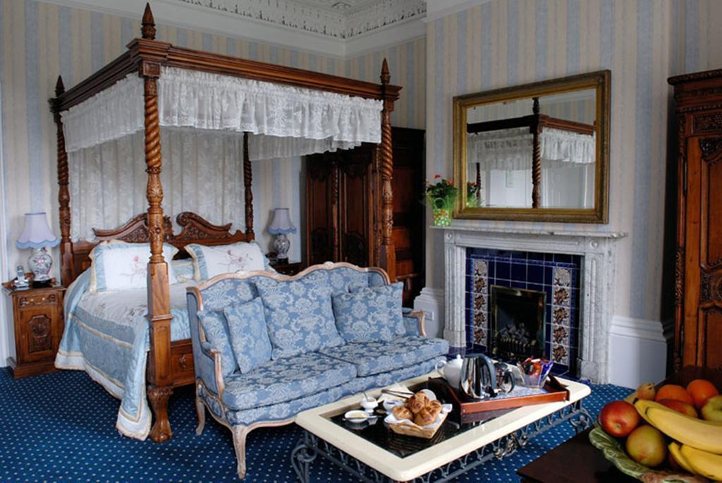 צ'לטנהם Willoughby House Hotel & Apartments חדר תמונה